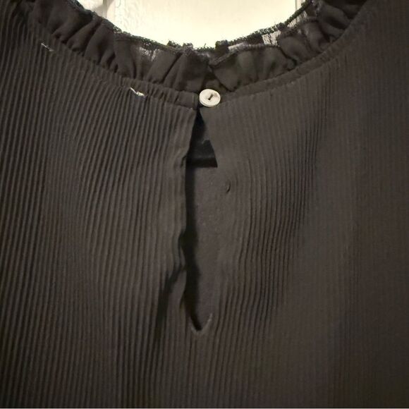 She & Sky Ribbed Flutter Sleeve Pullover Blouse Career‎ Black Size Medium - Picture 5 of 7